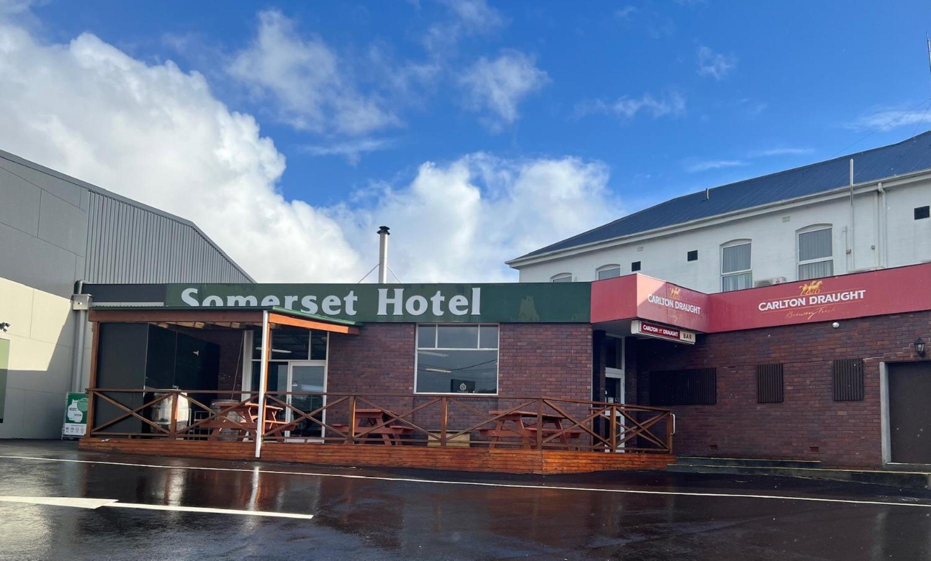 サマーセットホテル Somerset エクステリア 写真
